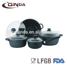 Batterie de cuisine en aluminium